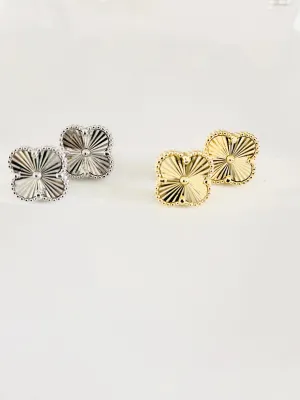 SS Stunning Post Clover Earrings