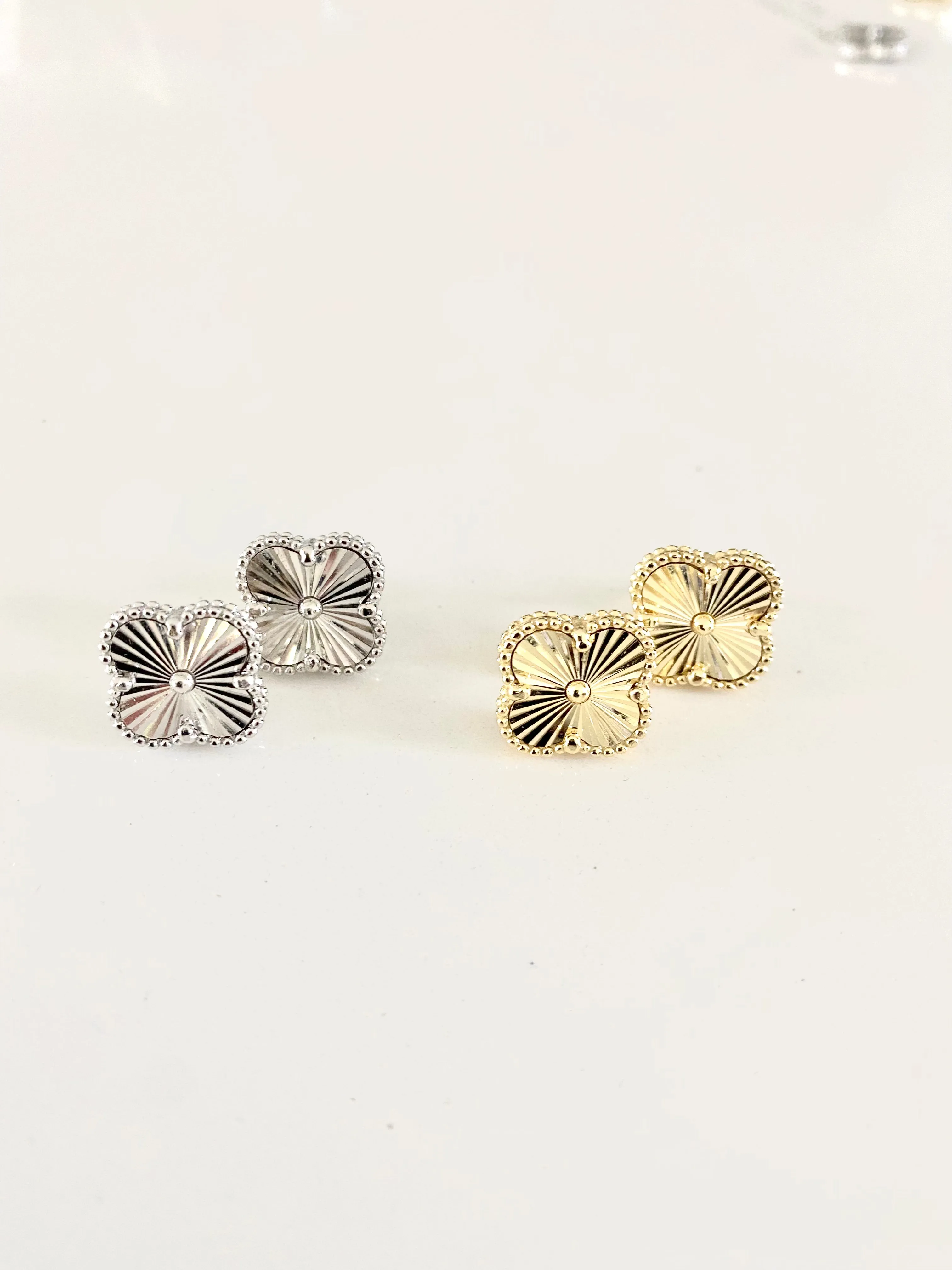 SS Stunning Post Clover Earrings