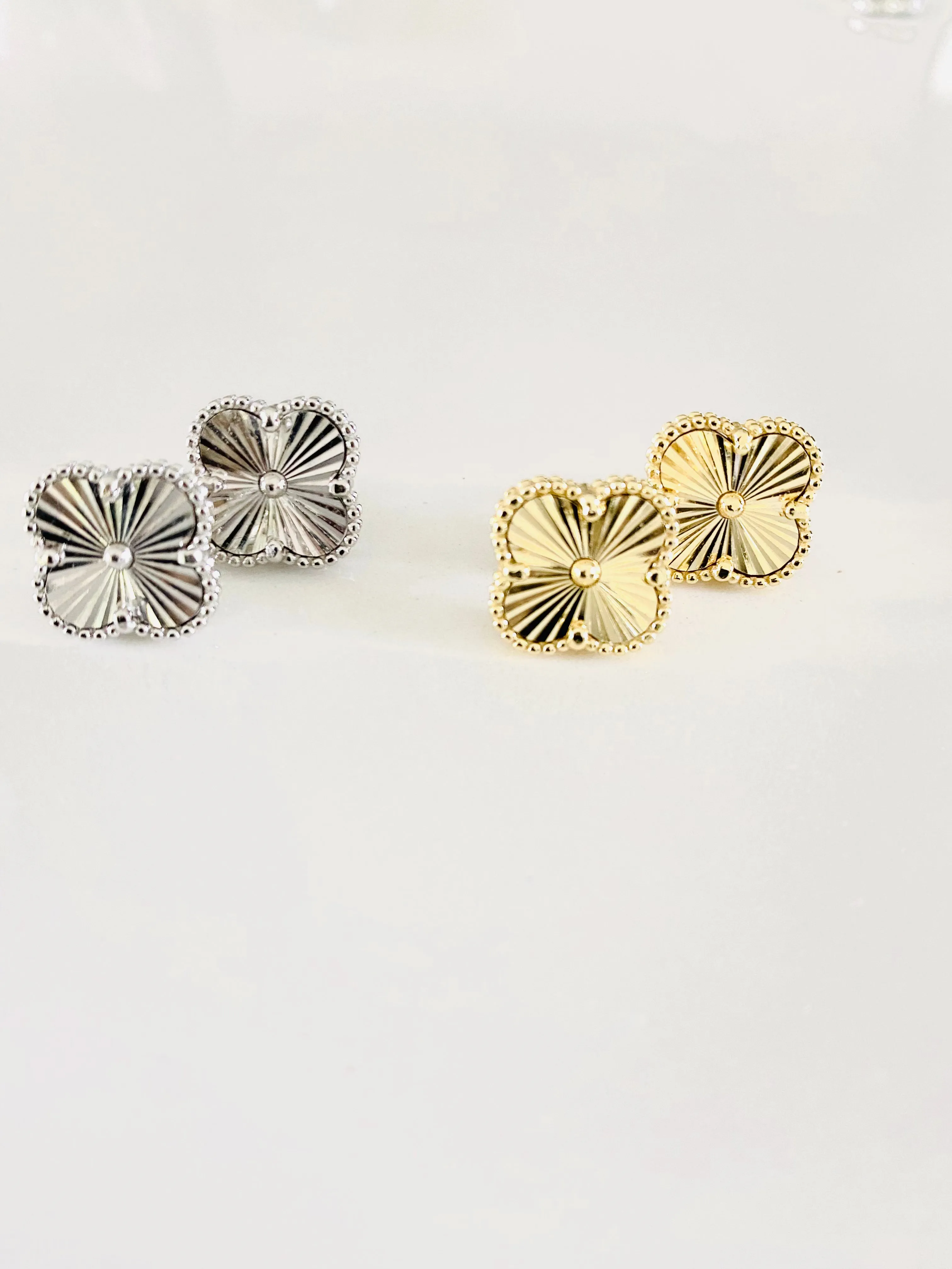 SS Stunning Post Clover Earrings